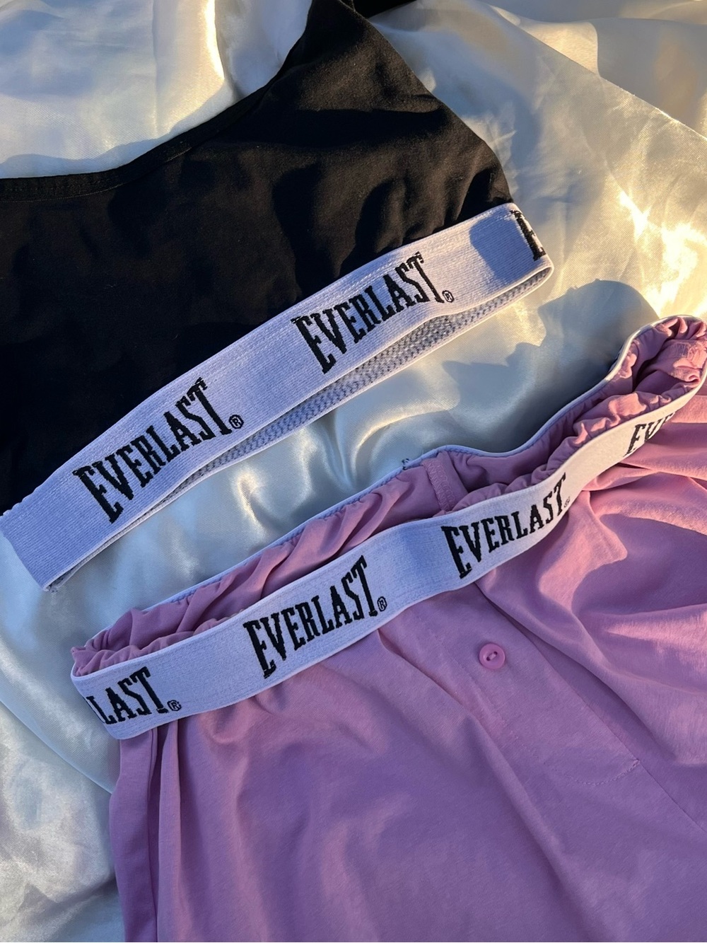 Everlast Black Crop Sports Bra with Pink Elastic-Waist Shorts